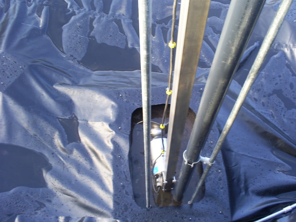 Drijfdek met mixopening en mixer